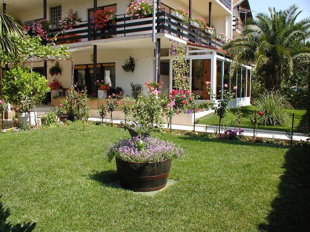 Rooms Vila Mautner Vodice Eksteriør bilde