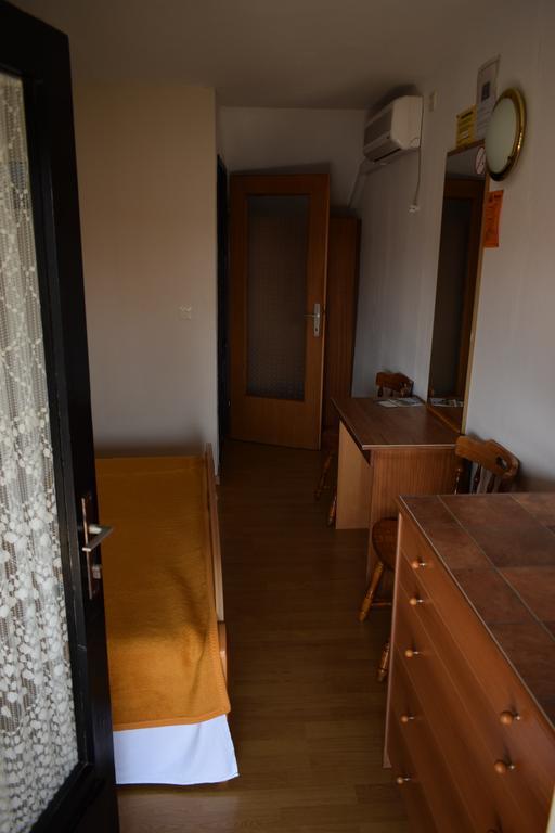 Rooms Vila Mautner Vodice Eksteriør bilde